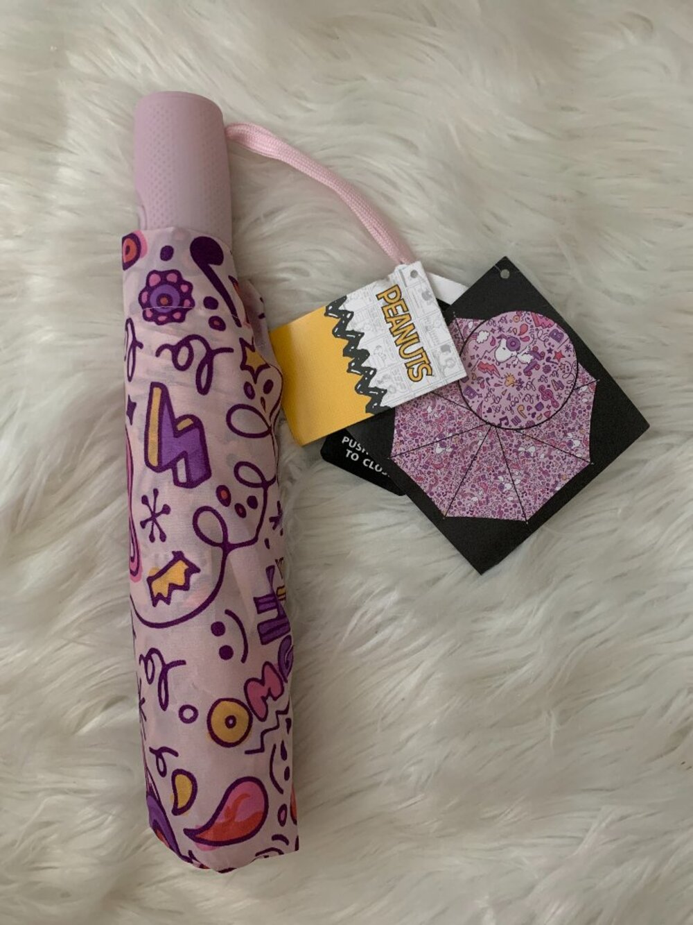PEANUTS Snoopy Rollerskating Fun Nylon Automatic Standard Umbrella in Lilac Pink
